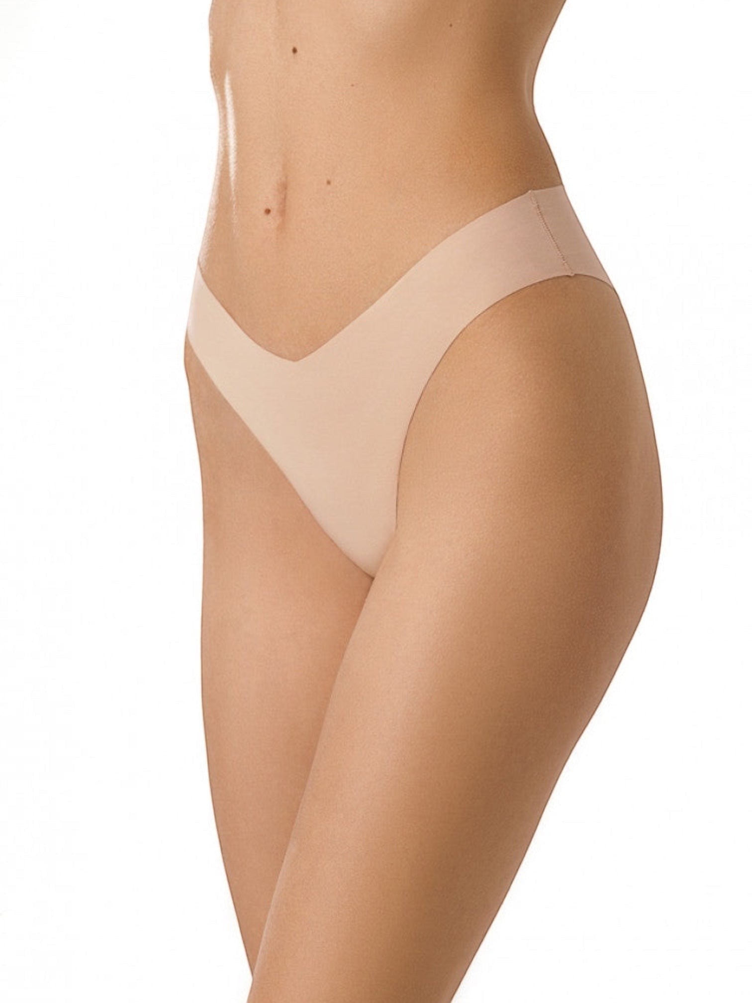 LIA STUDIO LINGERIE Doroty light beige seamless Brazilian panties with a V-shaped cut for a smooth fit.
